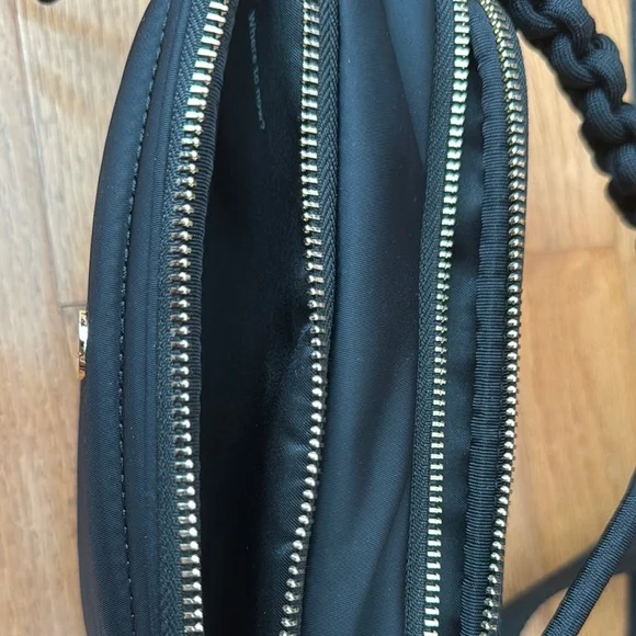 Lululemon Athletica Black Quilted Crossbody Bag - Picture 5 of 5